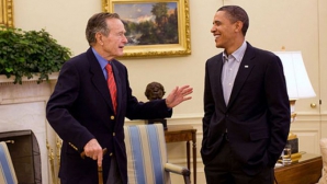 George Bush Senior a revenit la Casa Albă. Obama a rămas uimit de cadoul făcut de fostul preşedinte