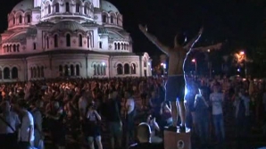 Deputaţii bulgari se tem să iasă la serviciu. Mii de protestatari au ridicat baricade în jurul Parlamentului de la Sofia (VIDEO)