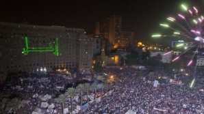 Revista presei: Revoltele egiptene reflectă faptul că influenţa islamistă este în scădere