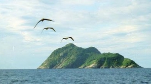 (FOTO) Locul de pe Terra unde oamenilor le este INTERZIS să calce. E supranumit "insula morţii"