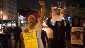 Mii de oameni au protestat în mai multe oraşe americane