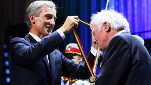 (VIDEO) Zece laureaţi ai Premiului Naţional. Moldovenii care au plecat acasă cu câte 100 de mii de lei