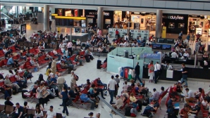 Aeroportul Nairobi, închis din cauza unui incendiu: Pasagerii au fost evacuaţi, iar cursele - anulate