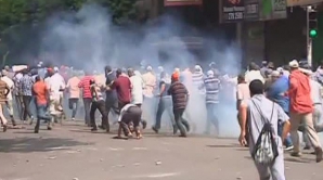 Egiptul nu-şi găseşte liniştea. Susţinătorii şi opozanţii preşedintelui demis au aruncat cu pietre unii în alţii VIDEO