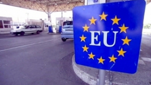 Revista presei: În 2012, la frontierele UE au fost reţinute mărfuri contrafăcute de un miliard de euro 