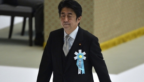 Revista presei internaţionale: Iranul are un nou guvern, iar premierul Japoniei a rupt o tradiţie stabilită acum 20 de ani