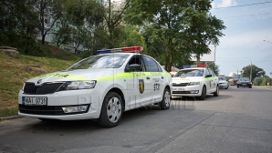 Agenţi ai Poliţiei de Patrulare încalcă regulile de circulaţie, deşi ar trebui să dea exemplu celorlalţi şoferi (VIDEO)