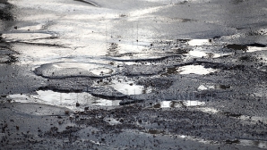 Drumurile locale vor fi mai bune? Guvernul a alocat 80 de milioane de lei pentru reparaţia acestora