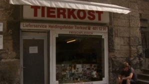 Delicii pentru căţei şi pisici. Un magazin din Germania vinde 70 de feluri de carne 