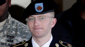 Informatorul WikiLeaks Bradley Manning, condamnat la 35 de ani de închisoare