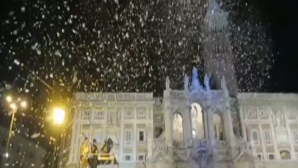 La Roma a nins în plină vară. Mii de oameni s-au adunat să vadă minunatul show (VIDEO)