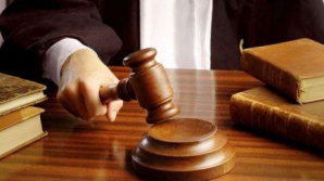 Un procuror din Floreşti, acuzat de corupere pasivă, a ajuns pe banca acuzaţilor şi riscă 15 ani de puşcărie