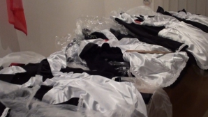 Începutul anului şcolar aduce profit contrabandiştilor. S-au apucat de comerţ clandestin cu uniforme şcolare (VIDEO)