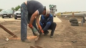 Forfotă mare înainte de a fi dat startul lucrărilor de construcţie a gazoductului Iaşi-Ungheni (VIDEO)