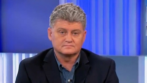 Revista presei internaţionale: Tatăl lui Edward Snowden a obţinut viză de intrare în Rusia