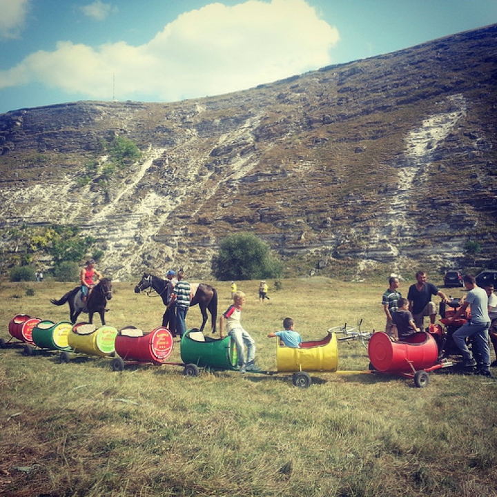 Locuri unice, muzică bună şi mulţi oameni frumoşi. Festivalul Gustar, în FOTOGRAFII UIMITOARE