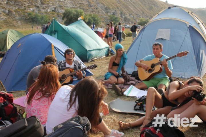 Locuri unice, muzică bună şi mulţi oameni frumoşi. Festivalul Gustar, în FOTOGRAFII UIMITOARE