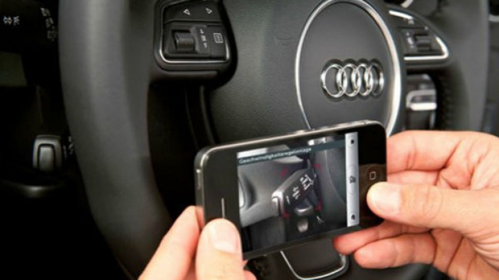 Audi vrea să înlocuiască manualul clasic din hârtie cu o aplicaţie de smartphone 