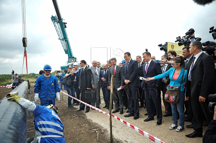 START lucrărilor de construcție a Gazoductului Iași-Ungheni. Leancă, Ponta şi Oettinger, cu discursuri la eveniment VIDEO