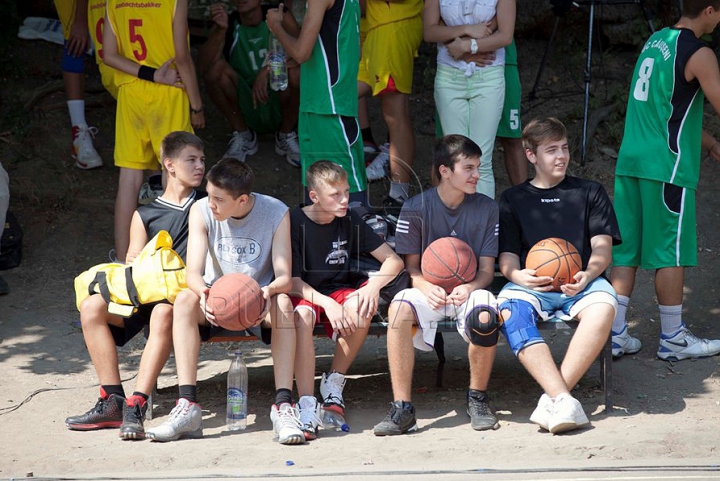 Cele mai TARI MOMENTE de la Cupa Publika TV la Baschet GALERIE FOTO