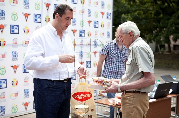 Cele mai TARI MOMENTE de la Cupa Publika TV la Baschet GALERIE FOTO