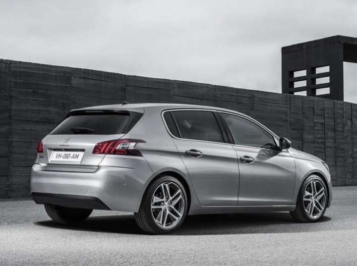 Primele imagini oficiale cu noul Peugeot 308, rivalul lui VW Golf 7 (GALERIE FOTO)