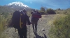 Trei moldoveni au cucerit unul dintre cei mai periculoşi vulcani, cu parapanta VIDEO