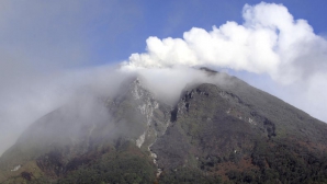 Vulcanul Sinabung din vestul Indoneziei a erupt pentru prima dată în ultimii trei ani (VIDEO)