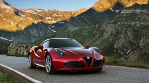 Alfa Romeo 4C - primele imagini şi informaţii oficiale (VIDEO)