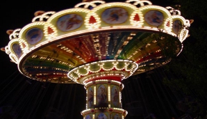 Clipe de groază la un carusel din SUA: Cel puţin 15 copii au fost răniţi