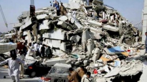 Un nou bilanţ al cutremurului din Pakistan: 327 de oameni au murit, iar alţi 400 au fost răniţi (VIDEO)