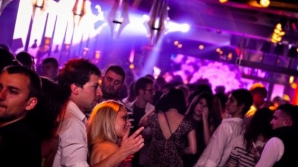 Petreceri incendiare cu invitaţi speciali! Unde poţi să te odihneşti în acest weekend