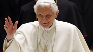 Papa emerit Benedict al XVI-lea rupe tăcerea pentru prima dată de la retragerea sa 