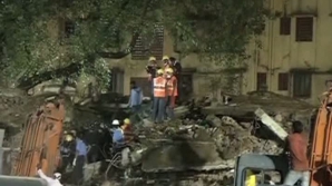 Numărul morţilor în urma prăbuşirii unei clădiri în India a ajuns la 25