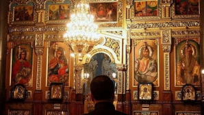 Slujitori ai Domnului din Constanţa, filmaţi în timp ce făceau sex cu o prostituată