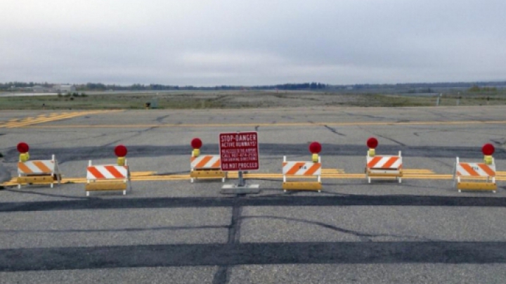 Cum te conduce Apple Maps pe o pistă activă de aeroport