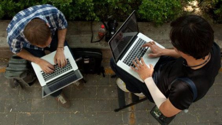 Adio parole formate din simboluri. Cum ne vom proteja conturile personale pe internet, în viitorul apropiat