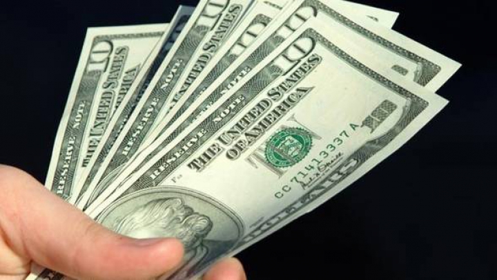 Dolarul american revine la un maxim istoric. Din 2007 nu a fost atât de scump