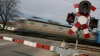 Şoferii care încalcă regulile de circulaţie la trecerea de cale ferată ar putea fi sancţionaţi mai dur
