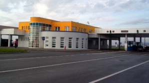 Un copil de un an, ASCUNS de vameşi sub fusta mamei. Femeia intenţiona să-şi scoată ilegal fiul din ţară