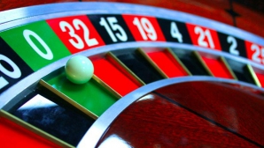 Operatoarea unui cazino din capitală, lovită şi jefuită chiar la locul de muncă VIDEO