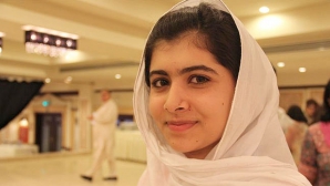 UE a acordat premiul Saharov 2013 adolescentei pakistaneze Malala Yousafzai 