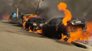 Capitala Australiei, cuprinsă de flăcări. Cinci case şi peste 40 de maşini au fost distruse VIDEO