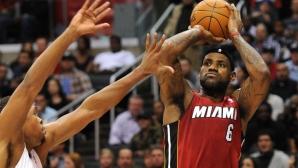 Meciuri tari la început de sezon în NBA: Miami Heat a învins Chicago Bulls, iar Lakers s-a impus în faţa celor de la Clippers