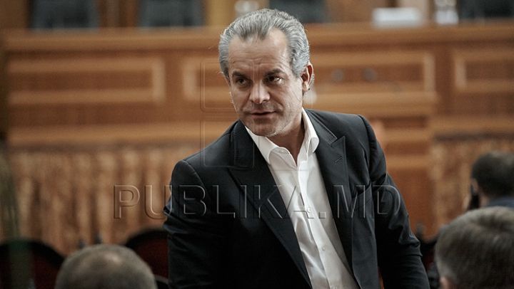 SURPRIZĂ în Parlament! Comuniştii nu vor ca Plahotniuc să îşi depună mandatul de deputat