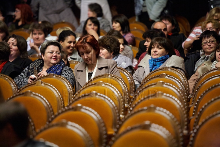 Cine sunt educatorul, învăţătorul şi profesorul anului 2013 (VIDEO/FOTO)