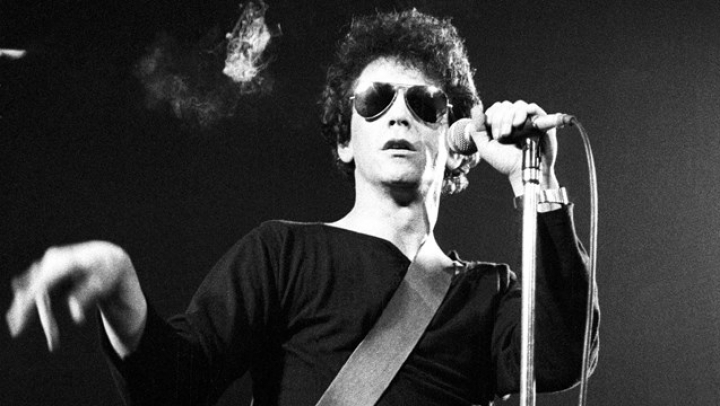 Legendarul muzician Lou Reed s-a stins din viaţă