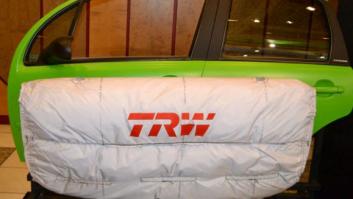 TRW ar putea introduce airbag-uri laterale exterioare până în 2020 