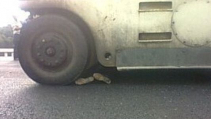 Un bărbat de 55 de ani, STRIVIT de un tir pe traseul Chişinău-Bălţi