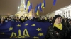 Protest cu dansuri şi cântece: Mii de ucraineni continuă să înfrunte frigul în centrul Kievului (VIDEO)